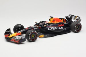 Red Bull Racing RB19 #1 M. Verstappen Winner Spanish GP 2023 Minichamps 1:18 110230801 Fém