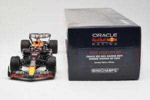 Red Bull Racing RB19 #1 M. Verstappen Winner Spanish GP 2023 Minichamps 1:18 110230801 Fém – 6. kép a 6-ből