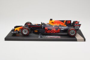 Red Bull Racing Tag Heuer RB13 #3 D. Ricciardo 3rd Place Malaysian GP 2017 Minichamps 1:18 117171503 Fém