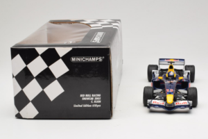 Red Bull RB1 Cosworth #15 C. Klien Red Bull Racing Showcar 2005 Minichamps 1:18 100050085 Fém – 7. kép a 7-ből