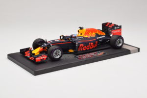 Red Bull RB12 Tag Heuer #3 D. Ricciardo Red Bull Racing 1st Pole Monaco Grand Prix 2016 Minichamps 1:18 117160103 Gyanta – 2. kép a 7-ből