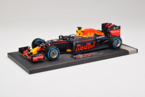 Red Bull RB12 Tag Heuer #3 D. Ricciardo Red Bull Racing Brazilian Grand Prix 2016 Minichamps 1:18 117161203 Gyanta – 2. kép a 6-ből