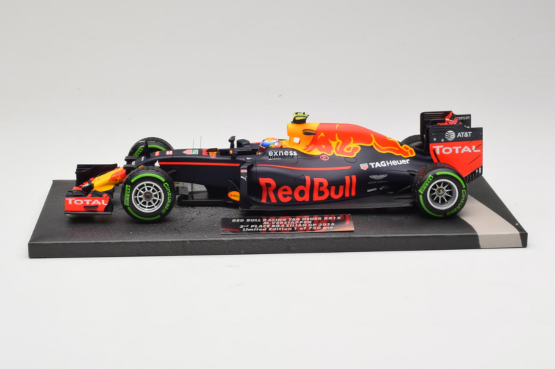 Red Bull RB12 Tag Heuer #33 M. Verstappen Red Bull Racing Showcar 2016 Minichamps 1:18 117161233 Gyanta