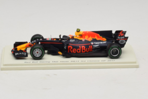 Red Bull RB13 Tag Heuer #33 M. Verstappen 3rd Chinese Grand Prix 2017 Spark 1:43 S5037 Gyanta