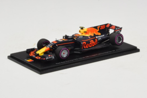 Red Bull RB13 Tag Heuer #33 M. Verstappen Belgian Grand Prix 2017 Spark 1:43 AM33SP8 Gyanta – 2. kép a 4-ből