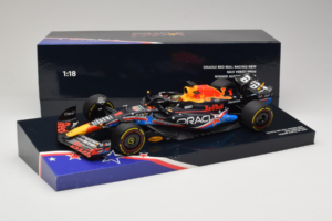 Red Bull RB19 #1 M. Verstappen Oracle Red Bull Racing United States Grand Prix Winner World Champion 2023 Minichamps 1:18 113 – 7. kép a 7-ből