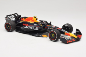 Red Bull RB19 #11 S. Perez Oracle Red Bull Racing Saudi Arabian Grand Prix Winner 2023 Minichamps 1:18 110230111 Gyanta – 4. kép a 6-ből