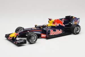 Red Bull RB6 Renault #5 S. Vettel Red Bull Racing Brazilian Grand Prix Winner 2010 Minichamps 1:18 110100205 Fém