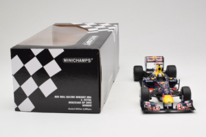 Red Bull RB6 Renault #5 S. Vettel Red Bull Racing Brazilian Grand Prix Winner 2010 Minichamps 1:18 110100205 Fém – 7. kép a 7-ből