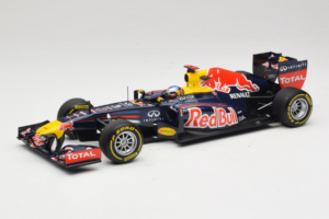 Red Bull RB8 Renault #1 S. Vettel Red Bull Racing Showcar 2012 Minichamps 1:18 110120071 Fém