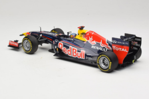 Red Bull RB8 Renault #1 S. Vettel Red Bull Racing Showcar 2012 Minichamps 1:18 110120071 Fém – 5. kép a 7-ből