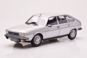 Renault 30 TX Ezüst Norev 1:18 185272 Fém