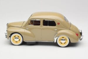 Renault 4CV Berline Gris Ardoise Solido 1:18 8059 Fém – 4. kép a 8-ből