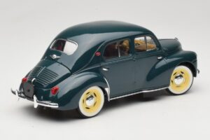 Renault 4CV Zöld Solido 1:18 8047 Fém – 2. kép a 6-ből