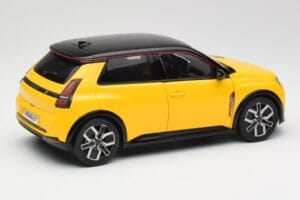 Renault 5 E-Tech Pop Sárga & Fekete Norev 1:18 185500 Fém – 4. kép a 8-ből