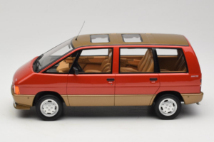 Renault Espace Mk1 2000 TSE Piros Otto 1:18 OT1178 Gyanta – 3. kép a 6-ből