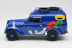 Renault Juvaquatre Michelin Blue Solido 1:18 82008 Fém – 4. kép a 8-ből