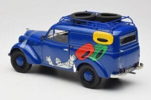 Renault Juvaquatre Michelin Blue Solido 1:18 82008 Fém – 6. kép a 8-ből