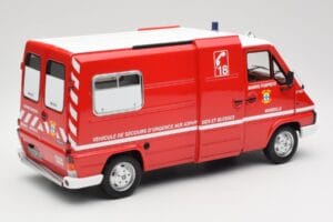 Renault Master T30 VSAB Tűzoltóság Piros Otto 1:18 OT1107 Gyanta – 2. kép a 6-ből