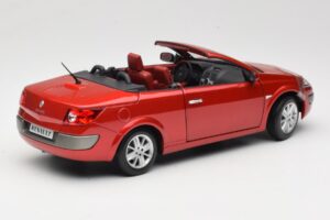 Renault Megane Mk1 CC Piros Solido 1:18 8152 Fém – 3. kép a 8-ből