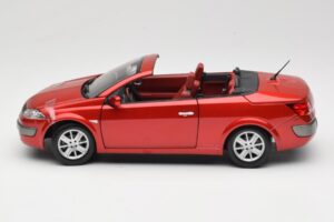 Renault Megane Mk1 CC Piros Solido 1:18 8152 Fém – 4. kép a 8-ből