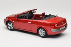 Renault Megane Mk1 CC Piros Solido 1:18 8152 Fém – 7. kép a 8-ből