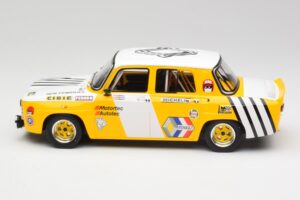 Renault R8 Gordini Gr.F 1968 Otto 1:18 OT1130 Gyanta – 3. kép a 6-ből