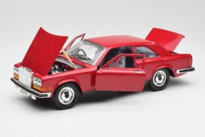 Rolls-Royce Camargue Piros Bburago 1:22 3001 Fém – 2. kép a 8-ből