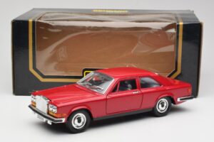 Rolls-Royce Camargue Piros Bburago 1:22 3001 Fém – 8. kép a 8-ből