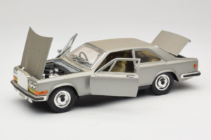 Rolls-Royce Camargue Ezüst Bburago 1:18 3001-M2 Fém – 2. kép a 8-ből