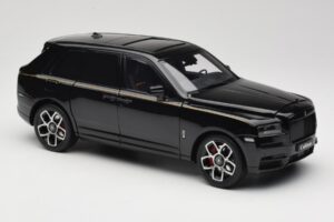 Rolls-Royce Cullinan Fekete Gold Coachline & Shadow Wheels OEM 1:18 028-15A Fém – 6. kép a 8-ből