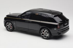 Rolls-Royce Cullinan Fekete Gold Coachline & Shadow Wheels OEM 1:18 028-15A Fém – 7. kép a 8-ből