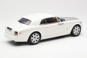Rolls-Royce Phantom Coupe English Fehér Ezüst Kyosho 1:18 08861EW Fém – 3. kép a 8-ből