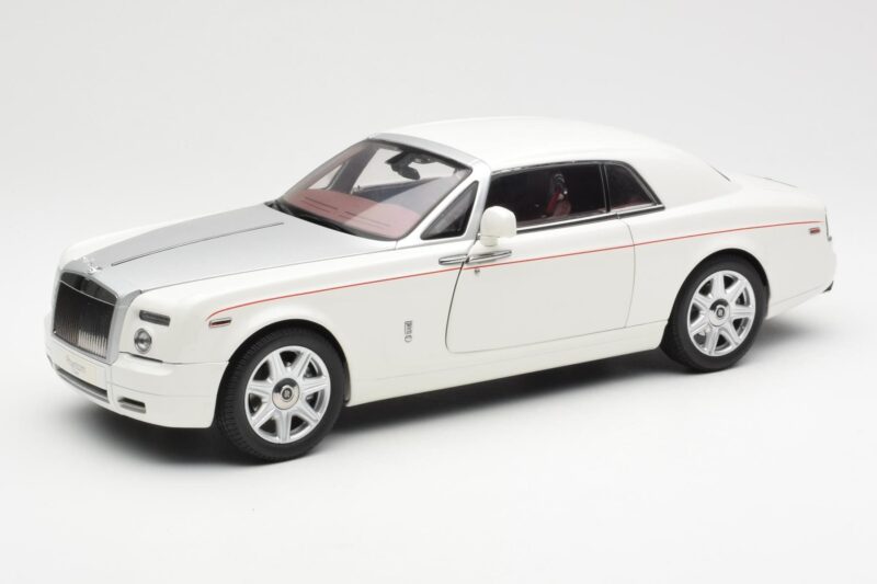 Rolls-Royce Phantom Coupe English Fehér Ezüst Kyosho 1:18 08861EW Fém