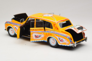 Rolls-Royce Phantom V John Lennon Paragon 1:18 PA-92121 Fém – 5. kép a 8-ből