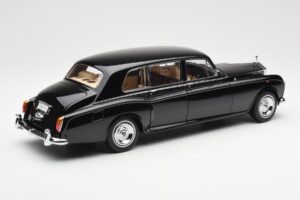 Rolls-Royce Phantom VI EWB Fekete Kyosho 1:18 08905BK Fém – 3. kép a 8-ből
