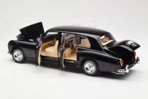 Rolls-Royce Phantom VI EWB Fekete Kyosho 1:18 08905BK Fém – 5. kép a 8-ből