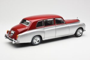 Rolls-Royce Phantom VI Ezüst Piros Kyosho 1:18 08905SR Fém – 3. kép a 8-ből
