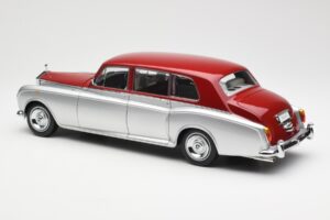 Rolls-Royce Phantom VI Ezüst Piros Kyosho 1:18 08905SR Fém – 7. kép a 8-ből