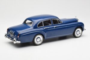 Rolls-Royce Silver Cloud III Flying Spur Mulliner RHD Sötétkék MCG 1:18 MCG18124 Fém – 2. kép a 6-ből