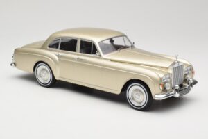 Rolls-Royce Silver Cloud III Flying Spur H.J. Mulliner Arany MCG 1:18 MCG18058 Fém – 4. kép a 6-ből