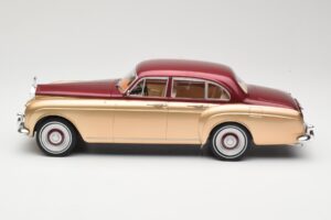 Rolls-Royce Silver Cloud III Flying Spur H.J. Mulliner Piros & Arany MCG 1:18 MCG18132 Fém – 3. kép a 6-ből