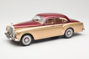 Rolls-Royce Silver Cloud III Flying Spur H.J. Mulliner Piros & Arany MCG 1:18 MCG18132 Fém
