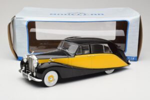 Rolls-Royce Silver Wraith Empress by Hooper Fekete & Sárga MCG 1:18 MCG18066 Fém – 6. kép a 6-ből