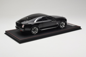 Rolls-Royce Spectre Fekete Df Model 1:18 REMC017 Gyanta – 3. kép a 6-ből
