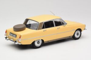 Rover 3500 V8 P6 Krém MCG 1:18 MCG18046 Fém – 2. kép a 6-ből