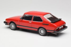 Saab 900 GL Piros MCG 1:18 MCG18340 Fém – 4. kép a 6-ből