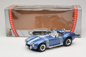 Shelby Cobra 427 S/C Kék Fehér Csík Road Signature 1:18 92058-P2 Fém – 6. kép a 6-ből
