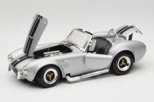 Shelby Cobra 427S/C Ezüst Fekete Csíkokkal Road Signature 1:18 92058 Fém – 2. kép a 8-ből