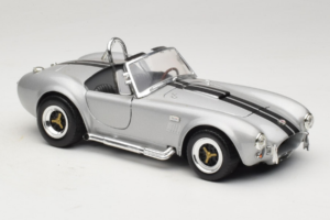 Shelby Cobra 427S/C Ezüst Fekete Csíkokkal Road Signature 1:18 92058 Fém – 6. kép a 8-ből